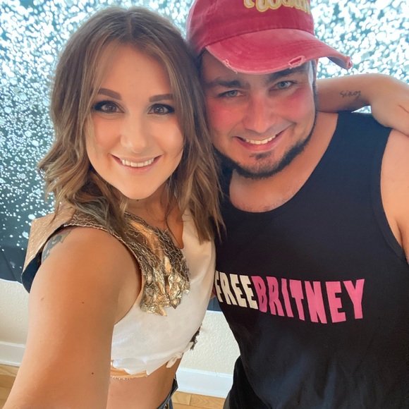 Meet your Posher, Amanda - Picture 1 of 1